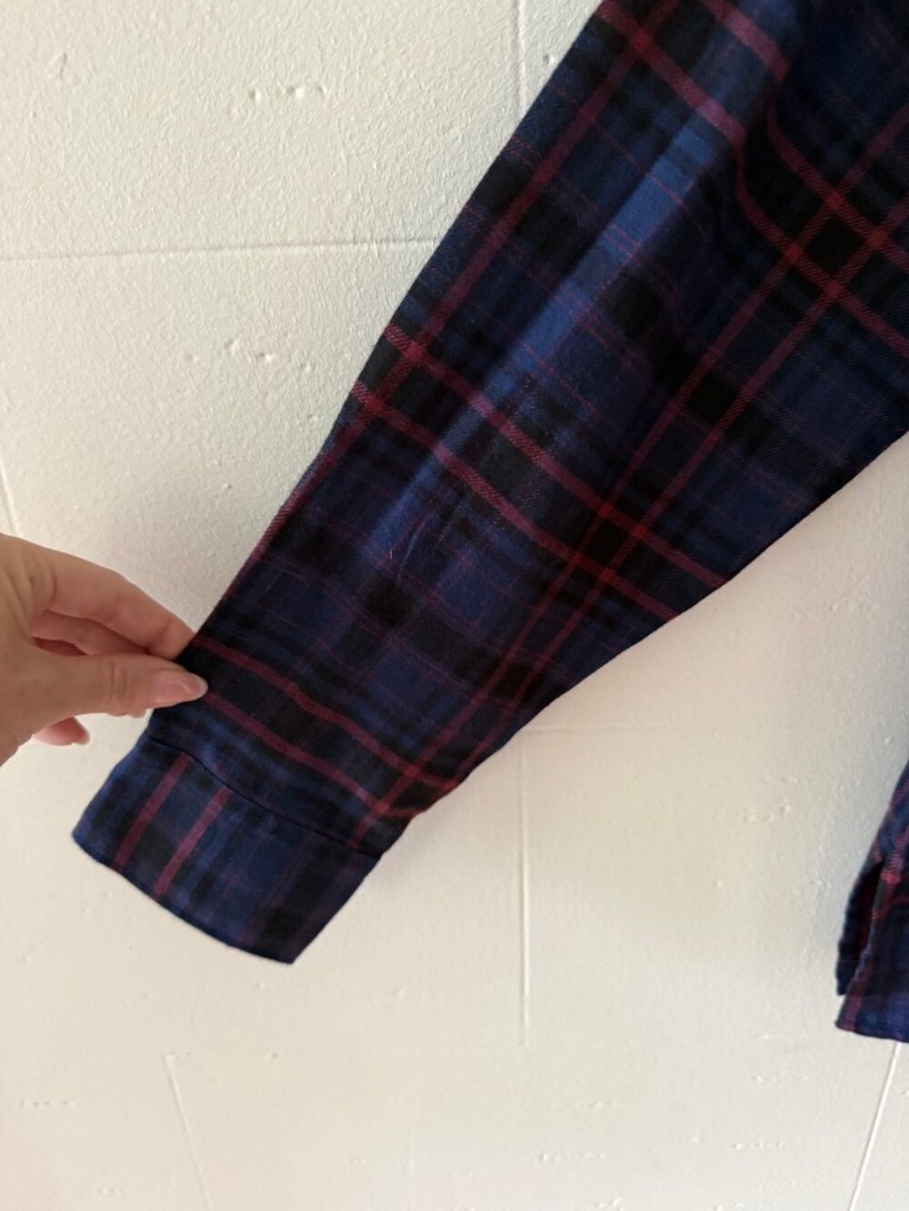 Simons TWIK | Navy Tartan Plaid Button Down Shirt | Medium - Picture 4 of 6